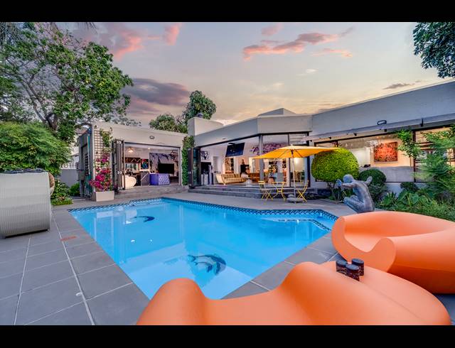 5 BEDROOM HOUSE FOR SALE IN LONEHILL